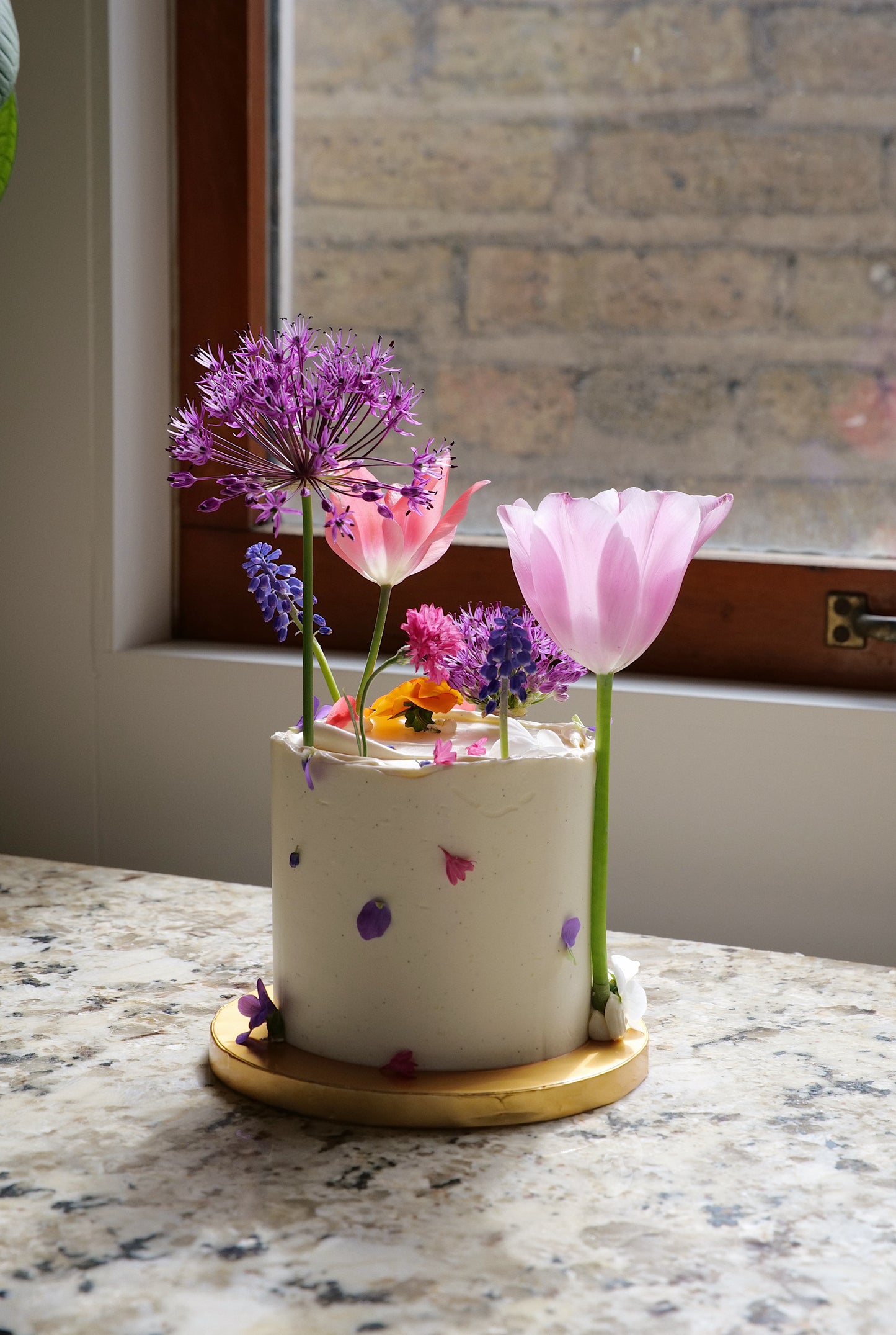 Palette of Petals: A Botanical Cake Decorating and Watercolor Workshop | September 6th @ Martha Mae Studio